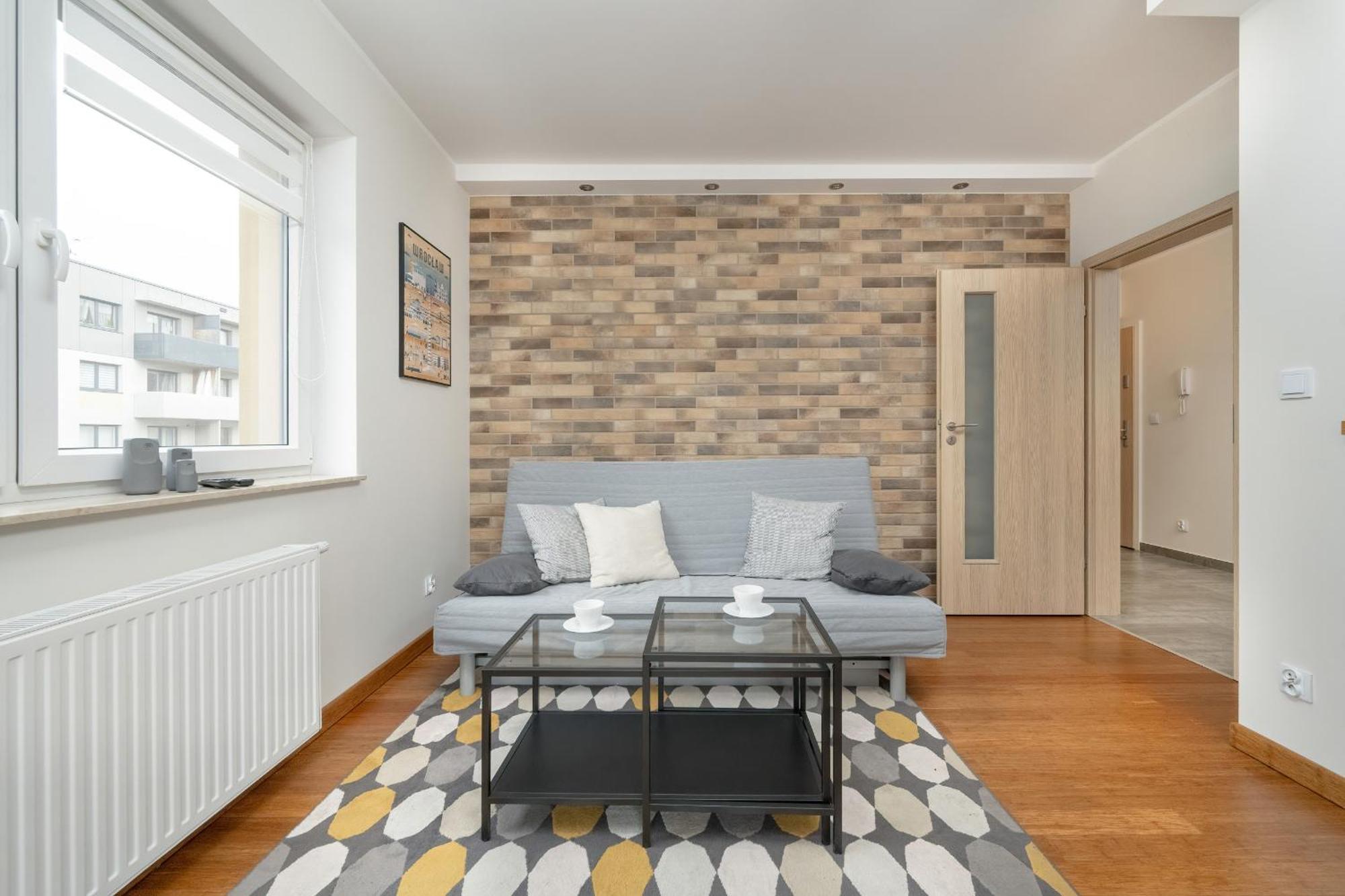 One Bedroom Apartment Nadodrze With Free Garage Wroclaw By Noclegi Renters Eksteriør billede