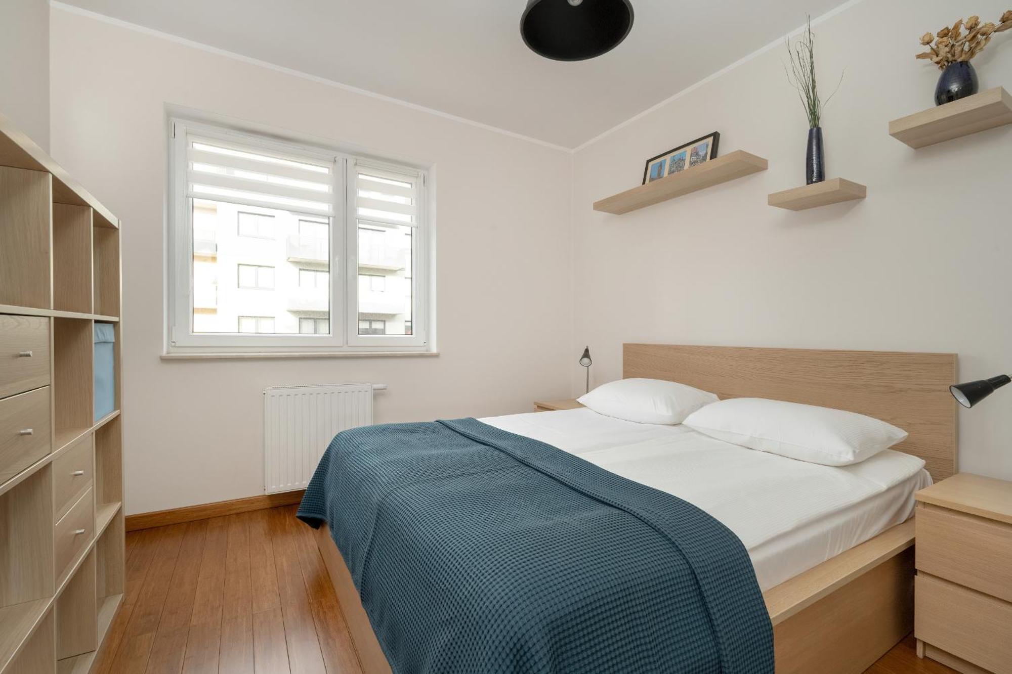 One Bedroom Apartment Nadodrze With Free Garage Wroclaw By Noclegi Renters Eksteriør billede